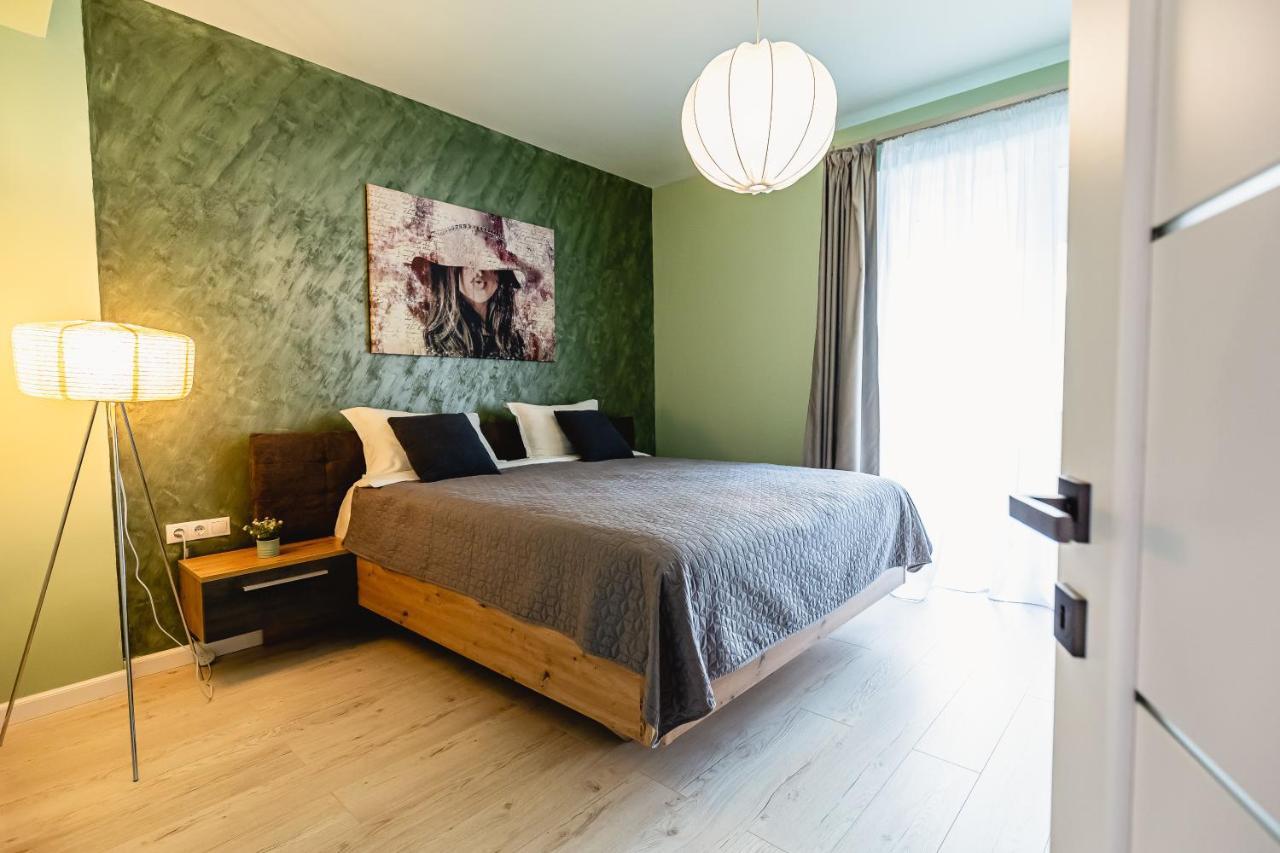 Alice Apartment Sibiu Bagian luar foto